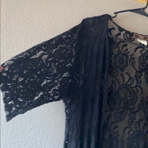 Black lace kimono - Picture 3 of 3